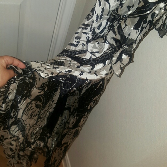 Nina Austin Black/White Gown - Picture 3 of 4